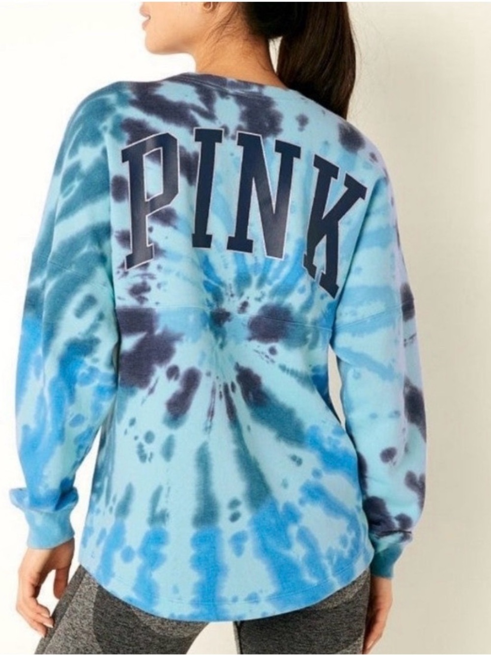 Victoria's Secret PINK
Blue Glitter Tie Dye Oversized crew Sweatshirt XS